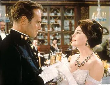 Quel est le titre de ce film culte avec Charlton Heston et Ava Garner sur fond de rvolte des boxers ?