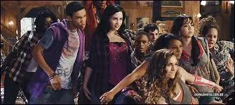 De quelle chanson viennent ces paroles :  ... Wherever we draw the line...  