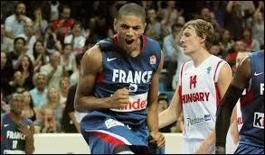 Qui est ce joueur de basket ?