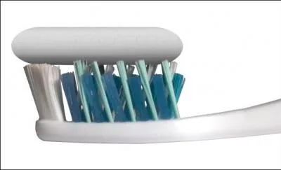  Mes adversaires sont jaloux. C'est pour cela qu'ils ont empoisonn mon dentifrice avec de la nandrolone.   De qui est cette excuse ?