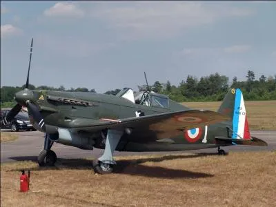Pour finir, revenons en France. Il fut l'ossature de la chasse franaise jusqu' la dfaite franaise de juin 1940. A l'entre en guerre, il tait dj dpass, les avions de chasse allemands le surclassaient dj. Quel est cet avion ?