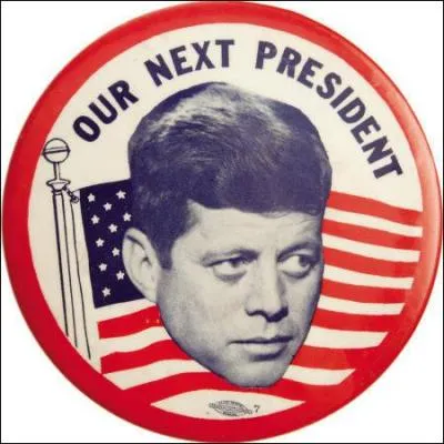 Le 8 novembre 1960, John est lu avec environ 120 000 voix de plus contre le rpublicain...