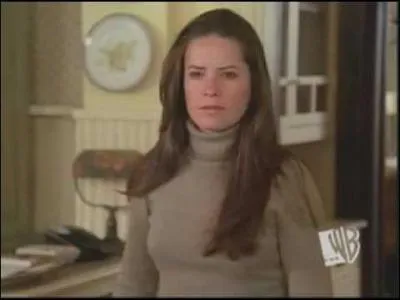 Que fait exploser volontairement, Piper lors de l'�pisode  Le point faible  ?