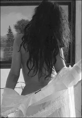 Reggianni chantait  La femme qui est dans mon lit n'a plus vingt ans depuis longtemps, les seins si lourds de trop d'amour ne portent pas ..... '