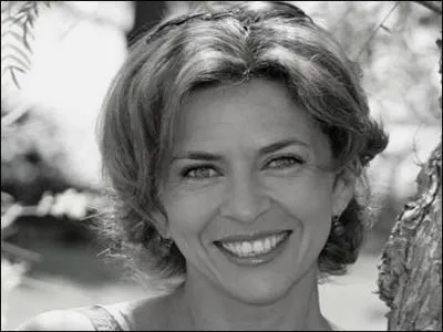 Dans la srie  Femme d'honneur , quel acteur incarne  Roussillon  ?