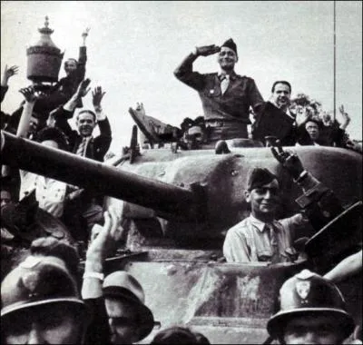 En quel mois Paris fut-il libr ?