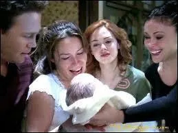 Dans quel pisode, Piper donne-t-elle naissance  son premier enfant ?