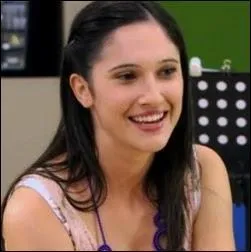 Quel instrument de musique apprend-elle ?