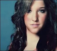 Comment s'appelle l'assistante-chorgraphe ?