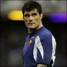 Fabien Pelous est l'un des joueurs les plus  caps  du rugby franais, recordman des slections comme capitaine, et deuxime ligne massif d'1m 96. Savez-vous d'o vient son nom :  pelous  ?