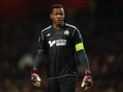 Qui est ce gardien et capitaine de l'OM ?