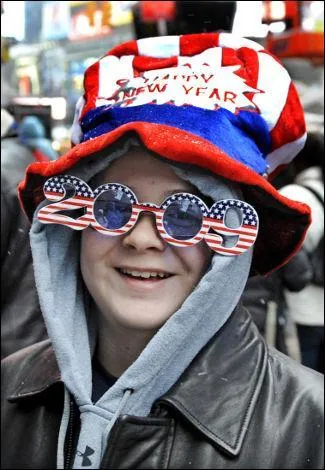 L'inventeur des lunettes de rveillon n'en produira plus l'an prochain. Pourquoi ?