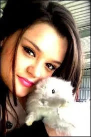 De qui Doniya est-elle la sur ?