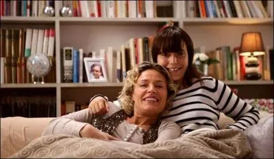 Quel est le vrai nom d'Isabelle dans la srie  Mre et Fille  ?