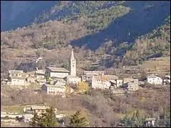 Je vous emmne maintenant  Chteauroux-les-Alpes. Ville de la rgion P. A. C. A, elle se situe dans le dpartement ...