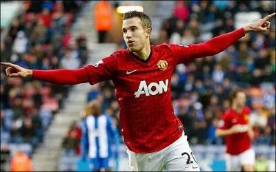 Robin Van Persie a quitt Arsenal pour un de ses plus grands rivaux : Manchester United. Mais quel est le club qui l'a vu natre professionnellement ?