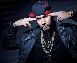 Avec qui n'a-t-il jamais fait de featuring ?