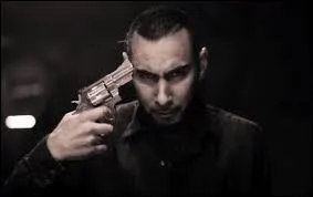 Compltez la suite des paroles :  ...frre ils nous atteignent pas ! ...  