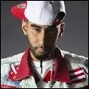 De quelle chanson proviennent ces paroles :  ... Drle de personnage, pas besoin qu'on m'rende hommage...  