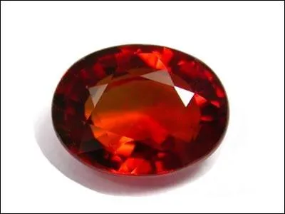 Une gemme est une pierre fragile