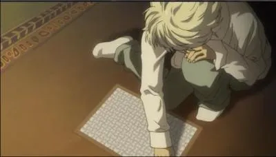 Mais le jouet qu'il prfrait, c'tait le puzzle avec le logo de  L  inscrit dessus ! Il l'adorait (enfin je crois). Mais il n'a pas pu le garder. Il est rest...