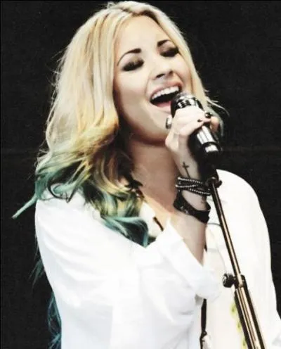 Comment s'appelle sa sur ?