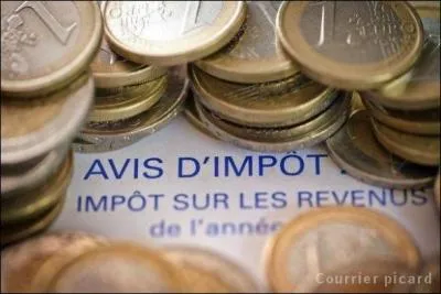  Les nombreux coups de poing reus dans le visage l'avait fortement estourbi , dans cette phrase quelle est la signification du mot  estourbi  ?