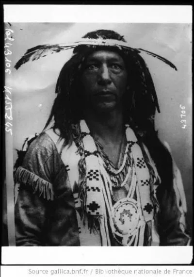 Les peaux-rouges , peuples indignes, occupaient les grandes plaines d'Amrique du Nord. De nombreux films ont t tourns avec des cowboys et des Indiens. Quel est le titre de ce film de et avec Kevin Costner ?