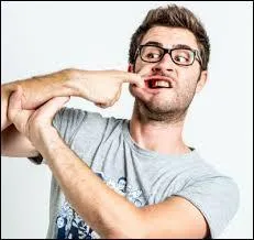 Nous ne finirons pas ce quiz sans vous avoir pos la question : Laquelle de ces deux vidos de Cyprien a t la plus visionne ?