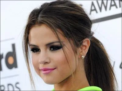 A-t-elle pleur en voyant une vido d'une fan ?