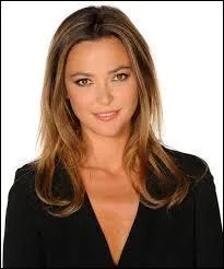 Comment se nomme celle qui anime Danse Avec Les Stars ?