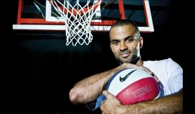 On passe plus haut, chez les meneurs de l'quipe de France :