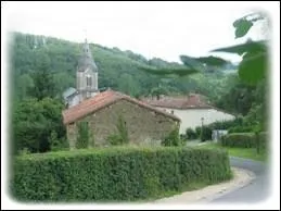 Une dernire  Petite Suisse  en France. Toujours des sentiers verdoyants autour de Mouterre-sur-Blourde. Cette localit est :