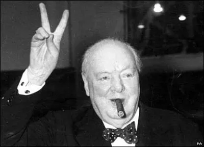  Un rideau de fer a t tir sur l'Europe.   Winston Churchill a prononc cette phrase lors d'une guerre, laquelle ?