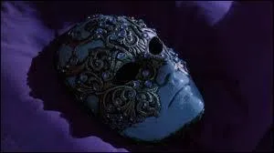 Qui dcouvre ce masque pos sur le lit conjugal dans   Eyes Wide Shut   ?