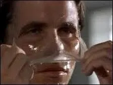 Que va faire le charmant golden boy Patrick Bateman, aprs avoir t son masque, dans le film   American Psycho   ?