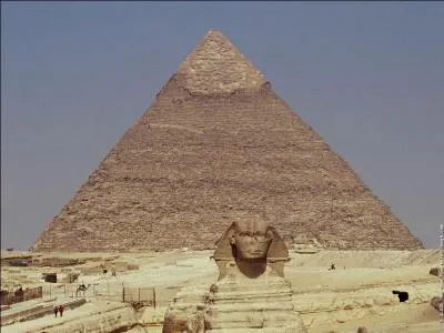 De quel matriau, les pyramides sont-elles principalement faites ?