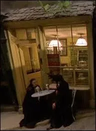 Dans quelle boutique travaille Florian Fortarme ?