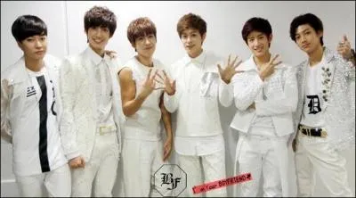 Quel est le label de Boyfriend ?