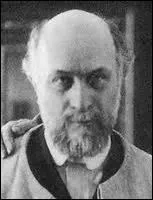 N  Montauban le 29 octobre 1861, sculpteur et peintre, je travaille pendant 15 ans comme praticien pour Auguste Rodin. Je connais une renomme internationale avec mes sculptures monumentales comme   Hracls archer , ralise en 1909 et qui mesure 2, 50m x 2, 40m . Dcd au Vsinet (Yvelines) le 1er octobre 1929, je me nomme ...