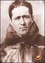 Je vois le jour le 4 septembre 1892  Sepfonds. Je reste dans l'histoire pour avoir t le premier pilote  avoir travers l'Atlantique Sud sans escale en 1927, puis de l'Atlantique Nord sans escale (dans le sens Est-Ouest) en 1930. Je dcde  Paris le 18 mai 1973, qui suis-je ?