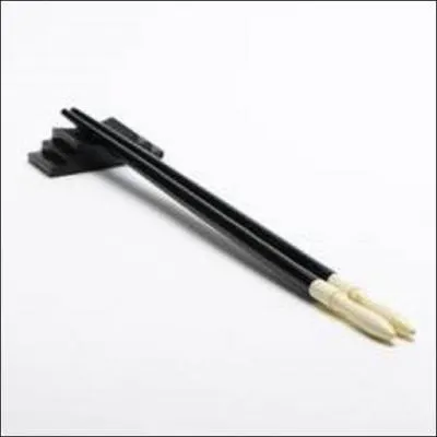 Cherchez l'intrus. A vous de trouvez la MAUVAISE rponse, pourquoi les Chinois utilisent des baguettes comme couverts ?