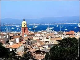 Je ne suis pas un gendarme, mais je me rends tout de mme  Saint-Tropez. Station balnaire pacaenne, elle se situe dans le dpartement n ...