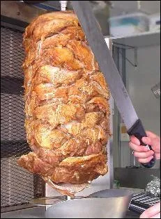 Il y a un pige, pensez-vous ? Mais non, ce n'est pas le genre de la maison, quel est le pays d'origine de ce plat ?