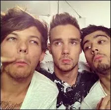 A qui a-t-il refait ses lacets sur scne ?