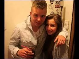 Quel est son pseudo Facebook ?