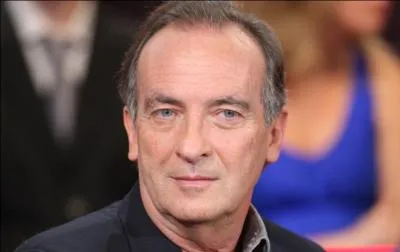 Comment s'appelle cet imitateur surdou qui fait la plupart des voix des  Guignols de l'info  ?