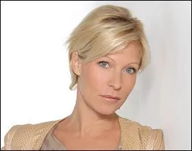 Elle aime les hommes et les femmes aussi.