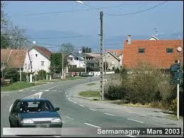 Nous traversons le village de Sermamagny. Situe dans le Territoire de Belfort (90), c'est une commune de la rgion ...