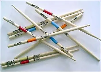 On peut s'en servir pour manger au chinois et elles peuvent tres magiques. Qui sont-elles ?